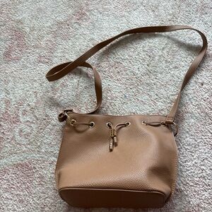 Tommy Hilfiger Tan Crossbody Bag with Minimalist Design